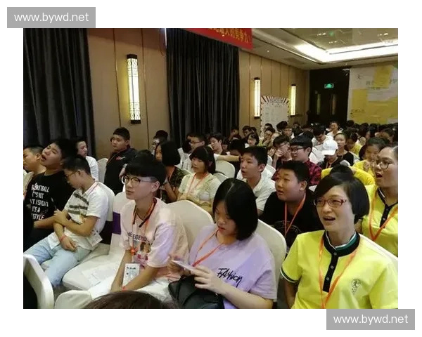 《深入解析劣势路英雄的策略与应对方法提升战局翻盘》